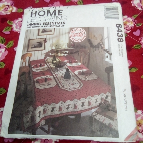 McCall's Sewing Pattern 8438 Tablecloth Table Runner Placemats Chair Pads Napkin - Picture 1 of 1